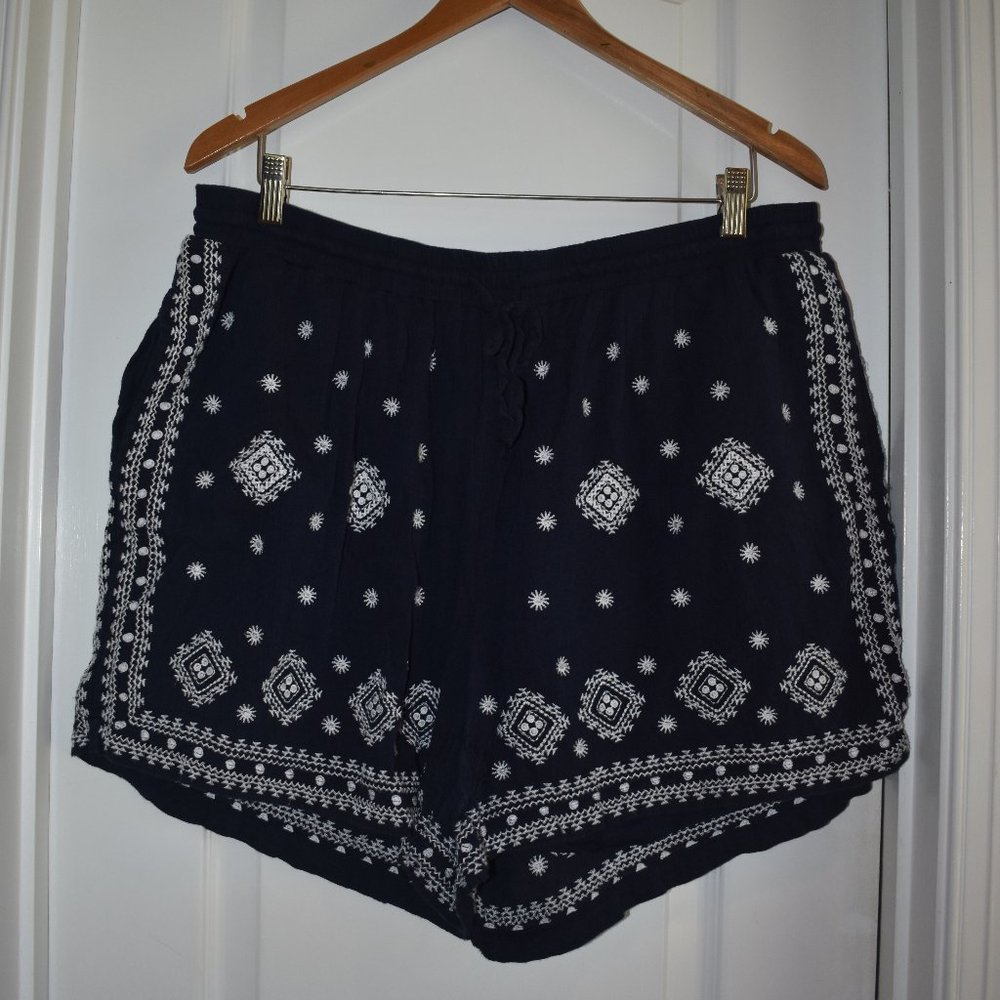 Pull on shorts